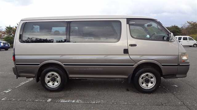 Uganda Safaris - Super Custom Tour Car for Hire