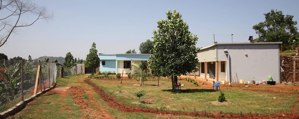 What’s the Best Way to Support Local Ugandan Communities? 