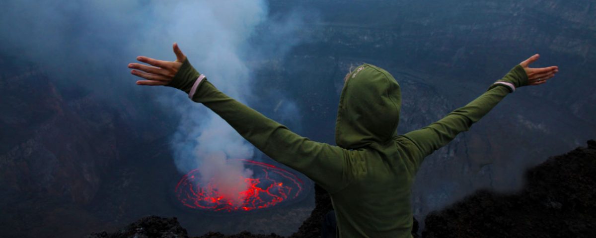 How Do Travelers Move Between Volcanoes National Park and the Serengeti?